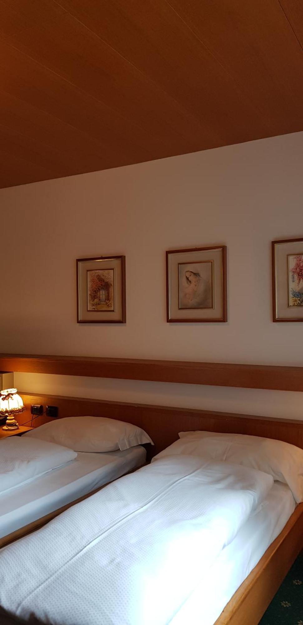 Hotel Roy Мальга-Чапела Екстер'єр фото
