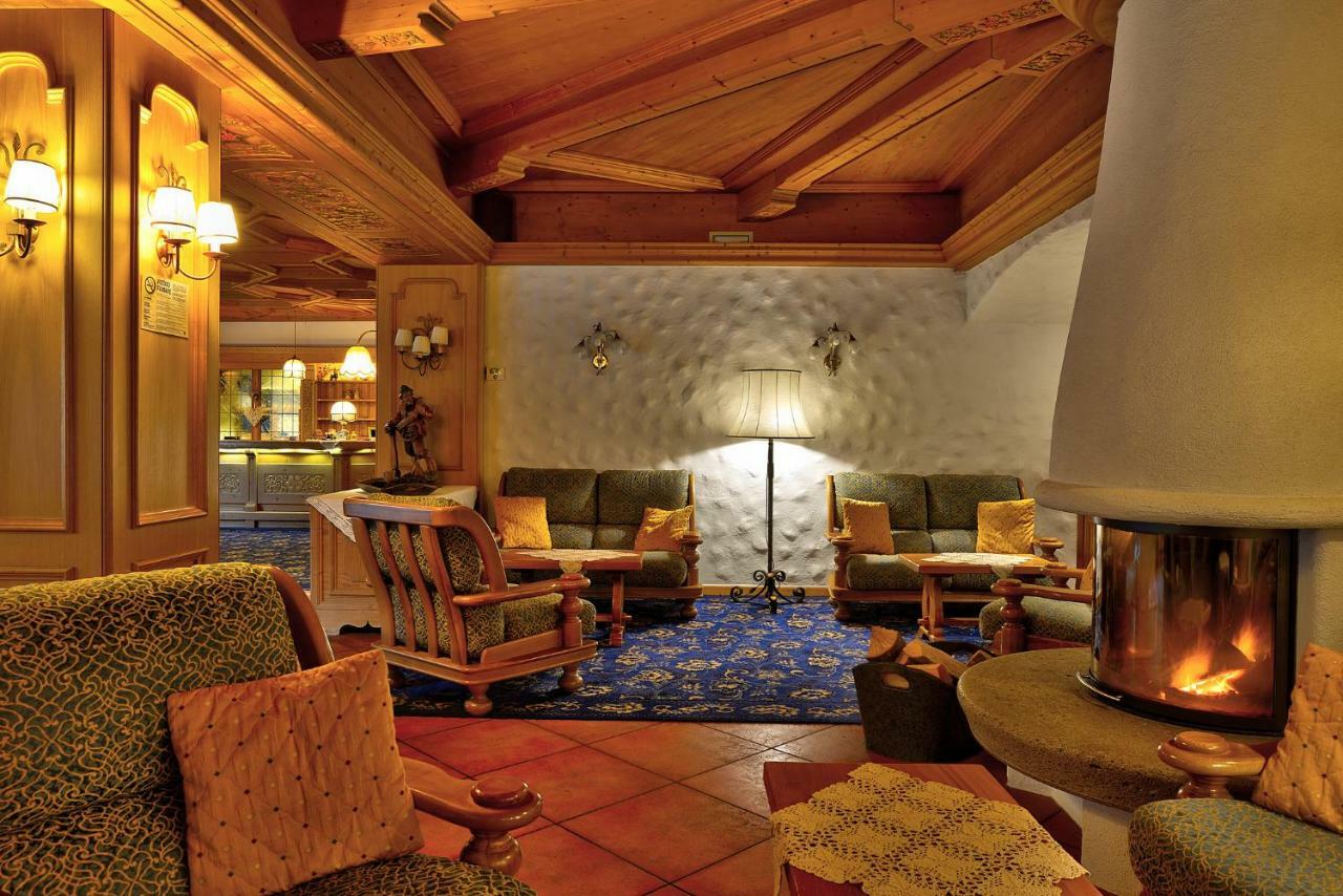 Hotel Roy Мальга-Чапела Екстер'єр фото
