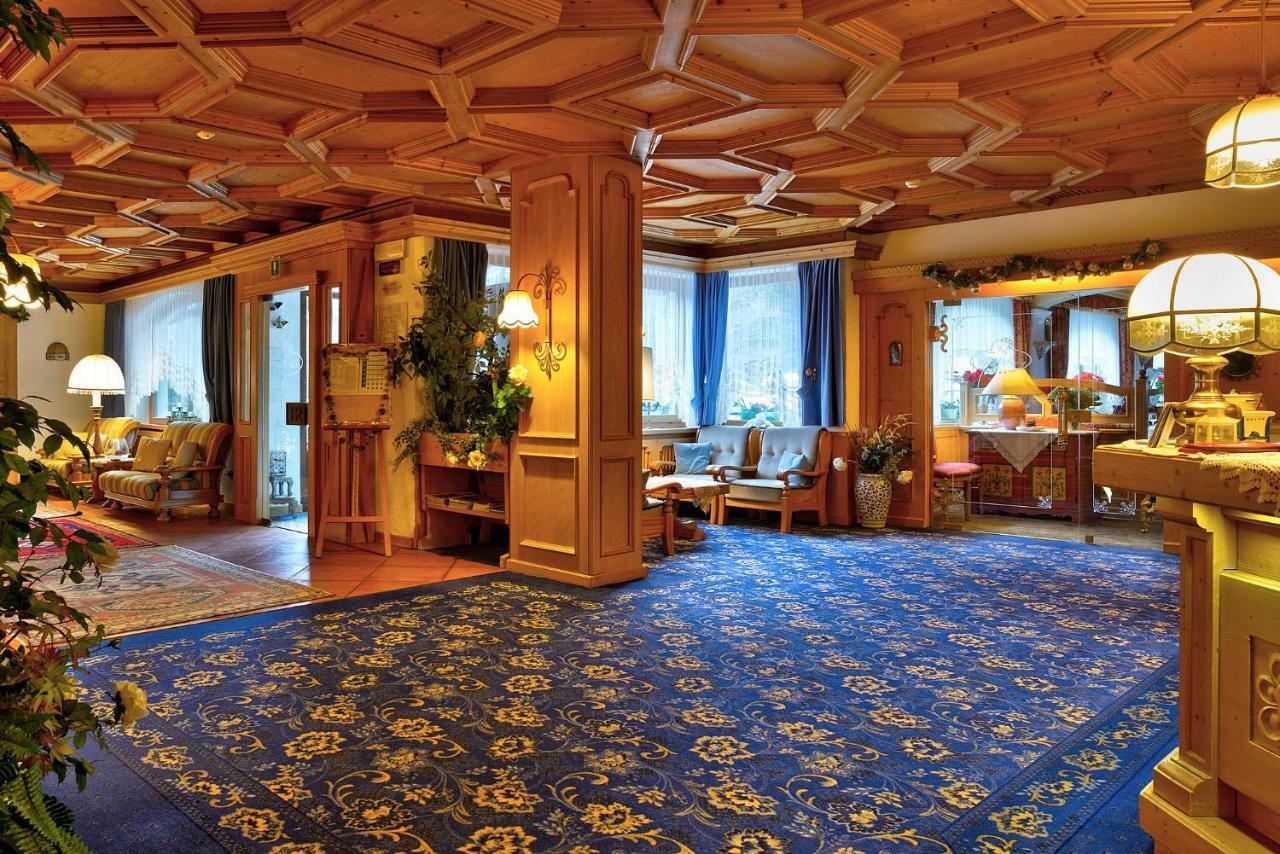 Hotel Roy Мальга-Чапела Екстер'єр фото